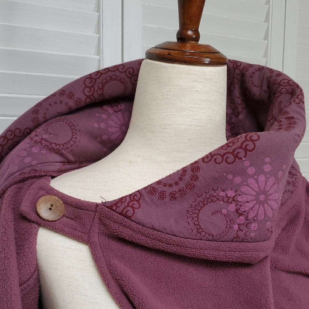 Ganesh Elegant Mauve Turtleneck Jacket - Picture 6 of 10